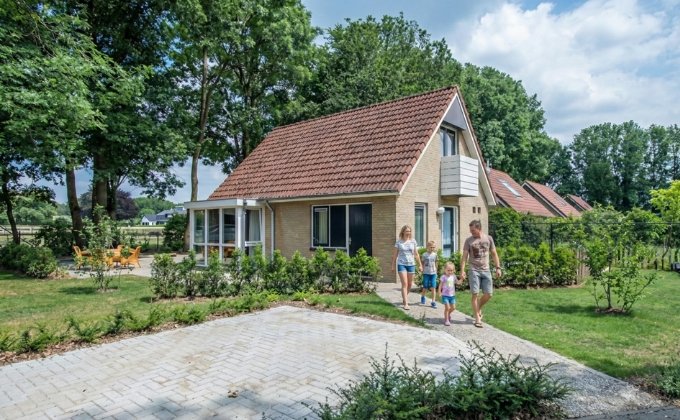 Fijn gezin die een huisje huurt bij bungalowpark Wighenerhorst in Wijchen.